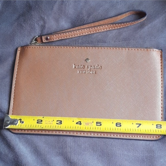 Kate Spade Pouch - Picture 5 of 7
